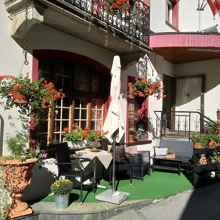 Restaurant Escher Han/Misafirhane 3*