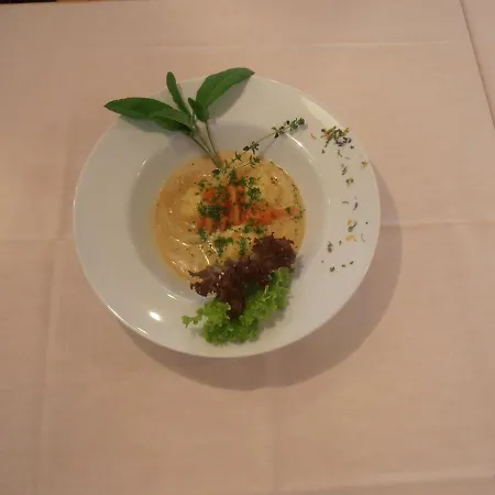 Restaurant Escher Han/Misafirhane 3*