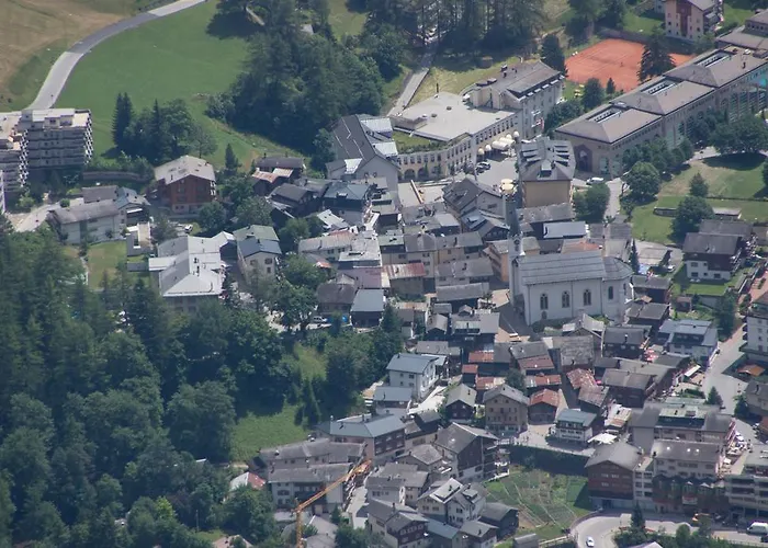 Restaurant Escher Han/Misafirhane 3*