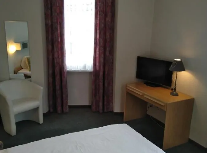 Han/Misafirhane Restaurant Escher 3*